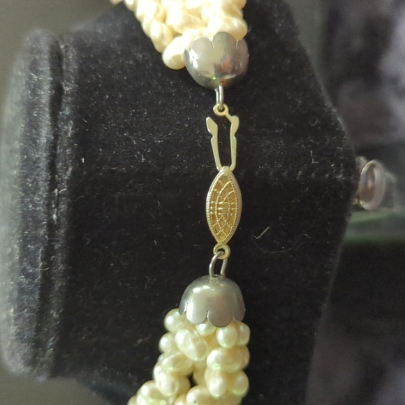 Unbranded 5-Strand Faux Pearl Beaded Necklace - Picture 3 of 5